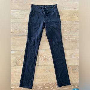 Lululemon straight pants with drawstring. Size10